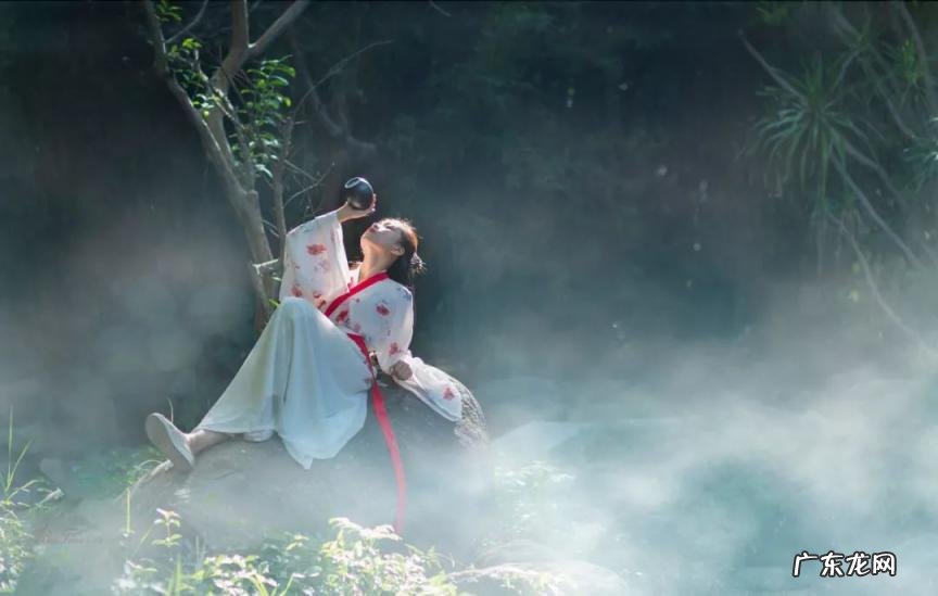 有关青春的诗句名言 有关青春的名人名言郭沫若