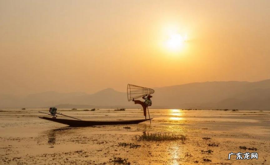 有关青春的诗句名言 有关青春的名人名言郭沫若