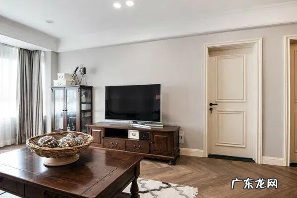 影视墙风水有啥讲究 贴壁布的影视墙效果图