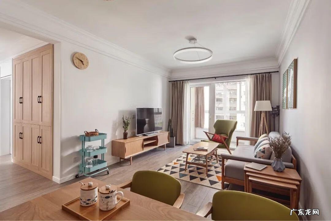 影视墙风水有啥讲究 贴壁布的影视墙效果图