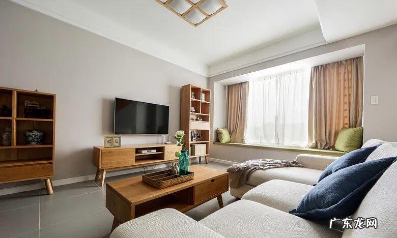 影视墙风水有啥讲究 贴壁布的影视墙效果图