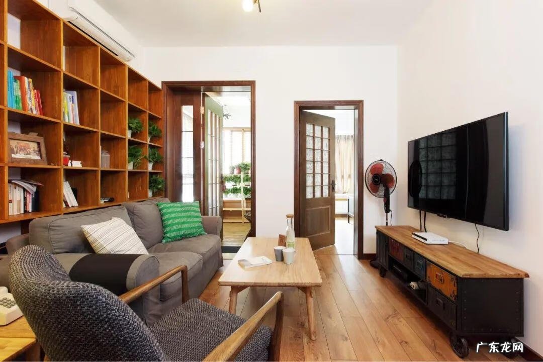 影视墙风水有啥讲究 贴壁布的影视墙效果图