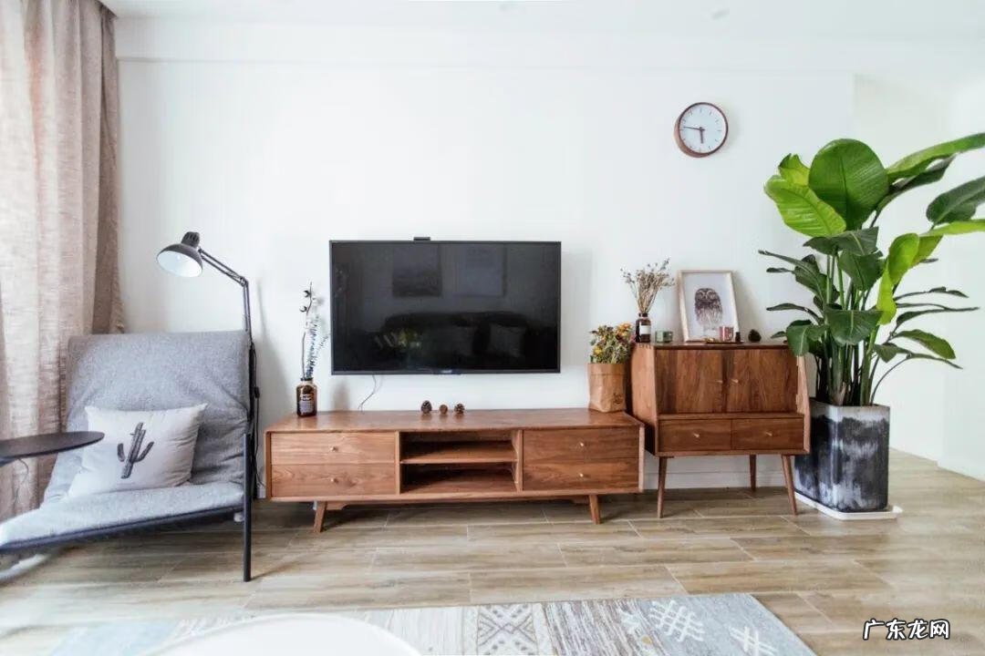 影视墙风水有啥讲究 贴壁布的影视墙效果图