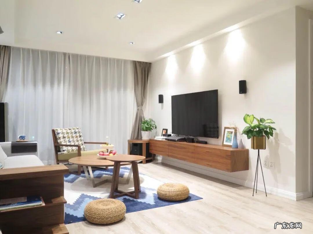 影视墙风水有啥讲究 贴壁布的影视墙效果图