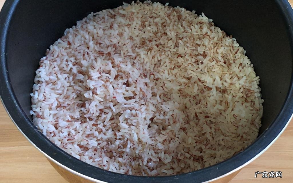 普通饭团的制作步骤视频 饭团制作流程简述