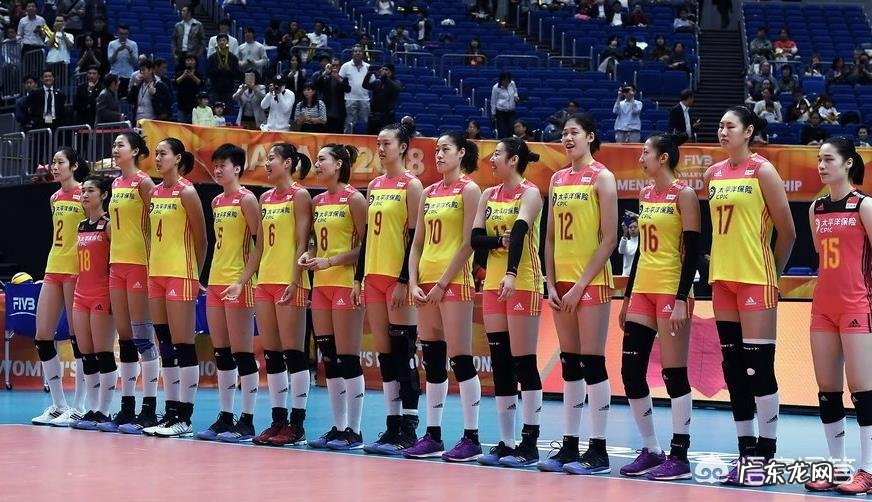 女排世锦赛半决赛,中国2比3不敌意大利女排无缘决赛,对于郎平的执教你有什么看法?