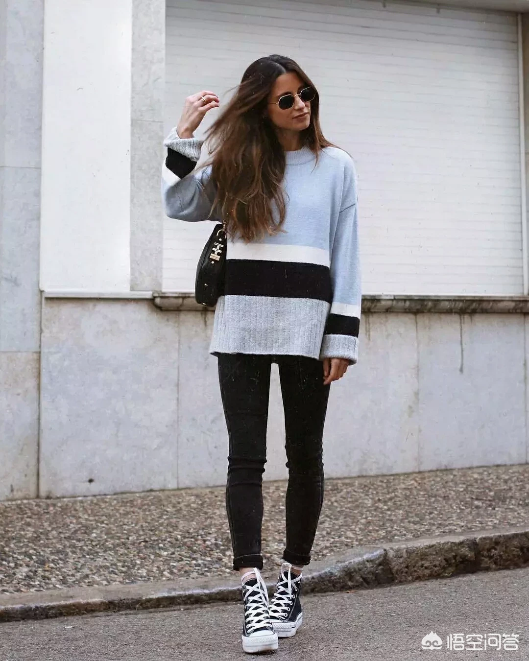 女生穿黑色的高帮帆布鞋,搭配什么颜色的袜子比较好看或显高呢?