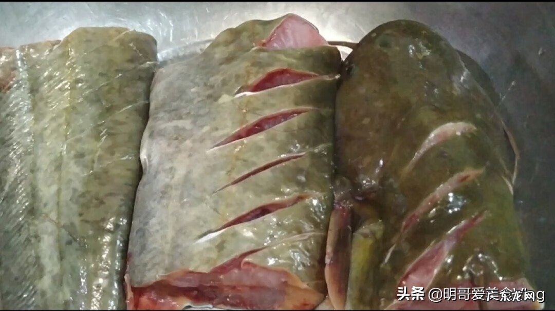 家常清炖鲶鱼的做法 鲶鱼炖茄子的做法大全