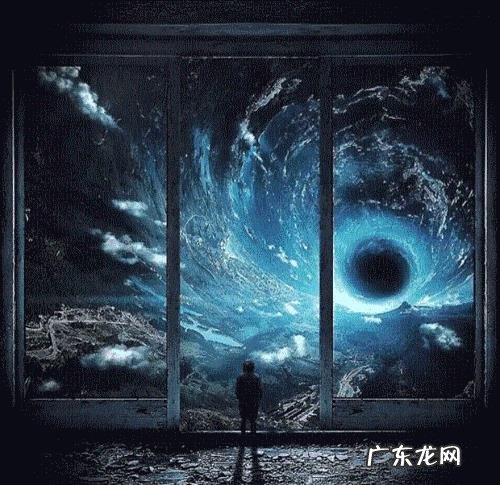 如果一个人在黑洞中过了一小时,那么地球上过了多久?