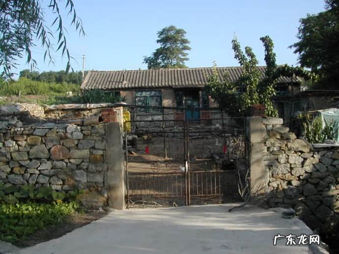 屋后面有塘的风水有讲究吗 房前有路屋后是塘的风水解决方法