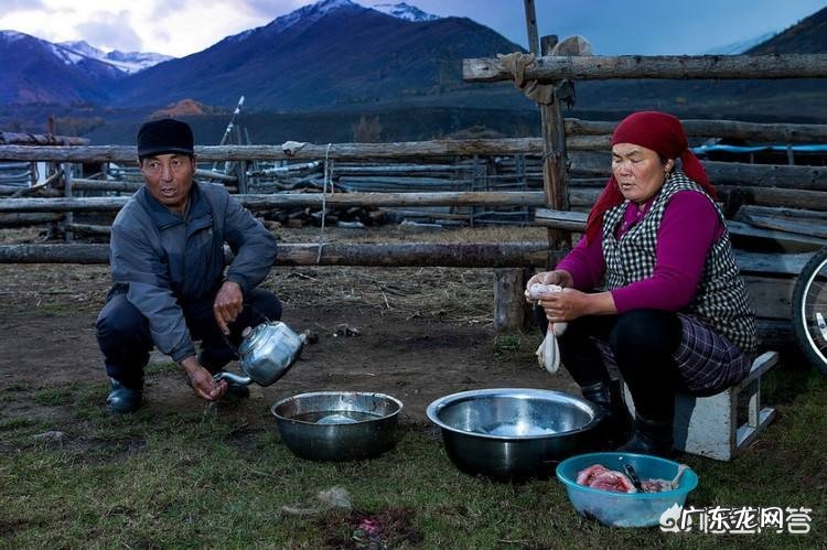 为什么哈萨克族被称为世界上唯一没有乞丐的民族?