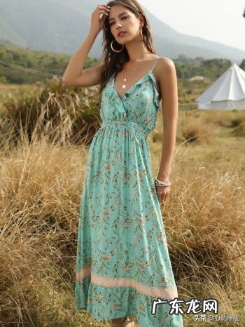 哪些款式的波西米亚风格的吊带连衣裙比较时尚?