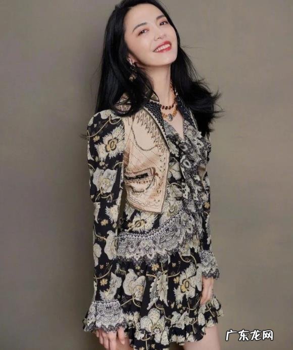 哪些款式的波西米亚风格的吊带连衣裙比较时尚？