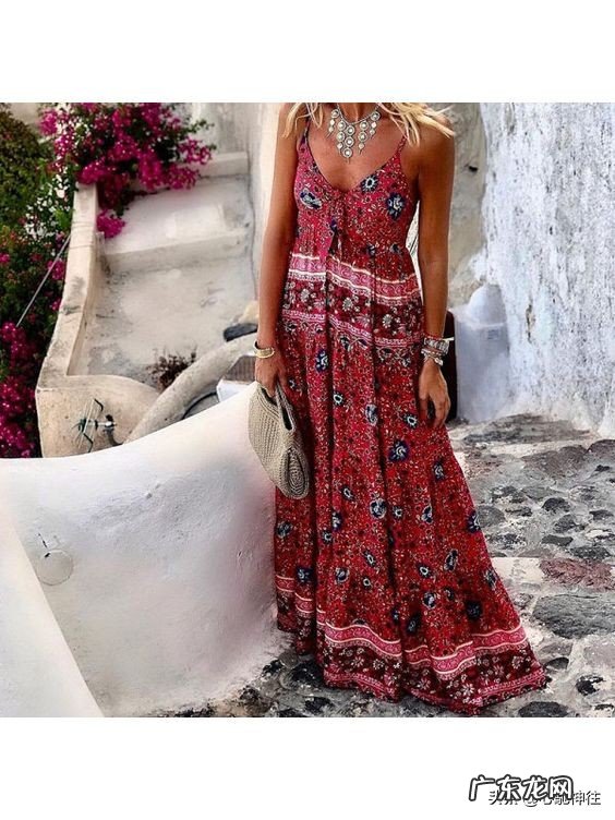 哪些款式的波西米亚风格的吊带连衣裙比较时尚？