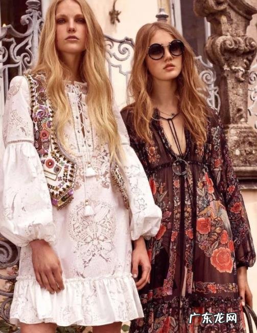 哪些款式的波西米亚风格的吊带连衣裙比较时尚？