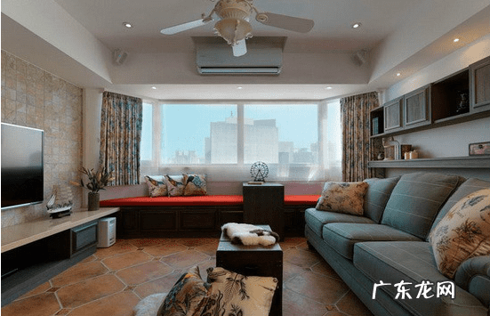 滚梯下面的档口风水 档口大门对着大门