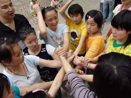 为什么现在四个字名字的孩子越来越多了？