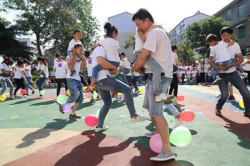 为什么现在四个字名字的孩子越来越多了？