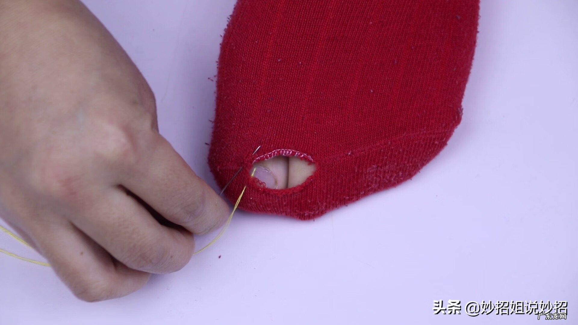 袜子漏了 袜子补丁怎么补好看