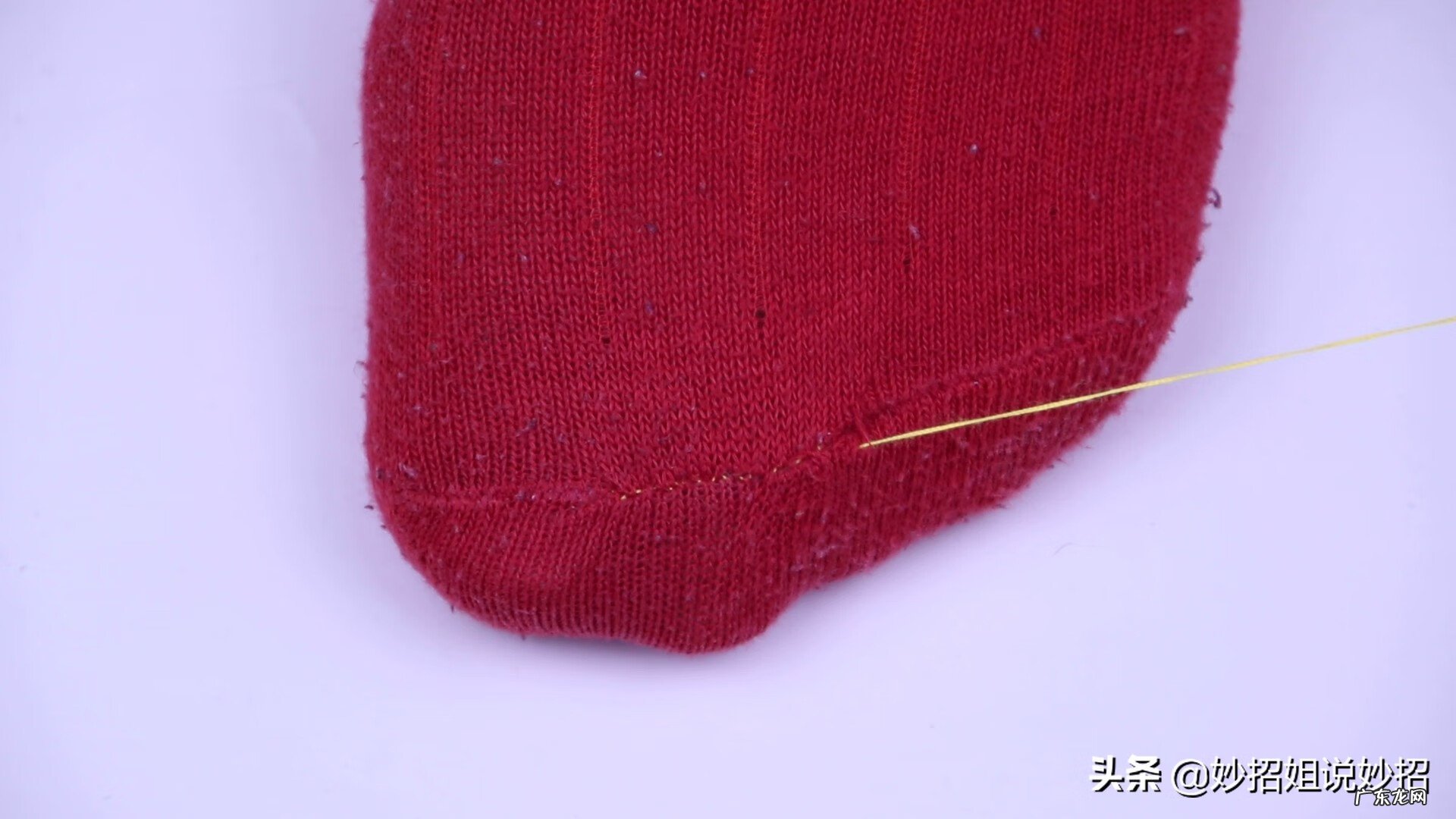 袜子漏了 袜子补丁怎么补好看