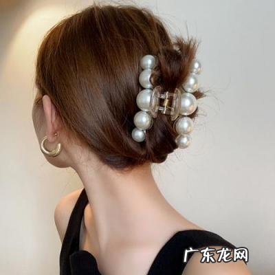 大抓夹怎么夹头发好看图片 抓夹的正确用法图解视频