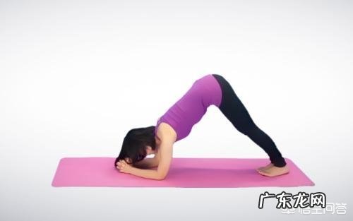 女生背部脂肪厚应该怎么办？