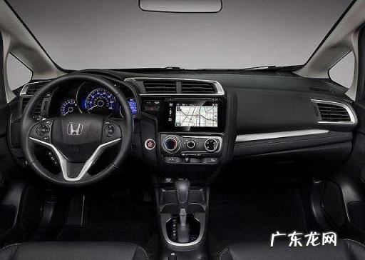 适合女性开的两厢车排行榜10万内 女生开两厢车哪款好