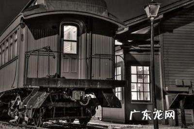 爱迪生的个人资料及简介 关于爱迪生的作文300字