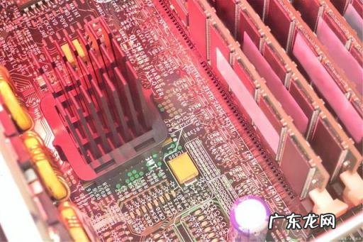 怎么区别服务器内存条和普通内存条 服务器内存和内存条有什么区别