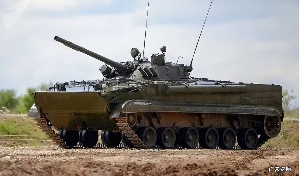 生化危机7预告片 使命召唤7电视画面