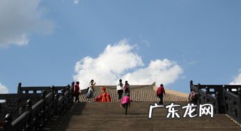 拾级而上的意思和读音 拾级而上的意思和造句子