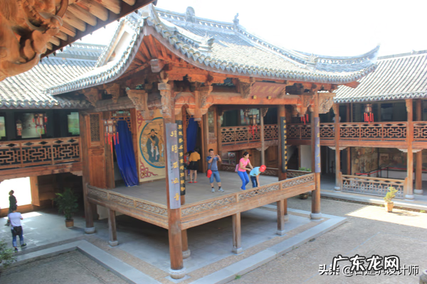 房子后面有祠堂风水好不好 祠堂右边连体房风水好吗