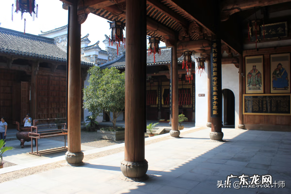 房子后面有祠堂风水好不好 祠堂右边连体房风水好吗