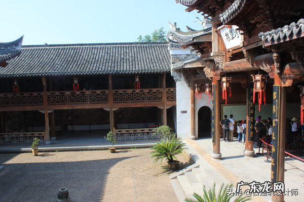 房子后面有祠堂风水好不好 祠堂右边连体房风水好吗