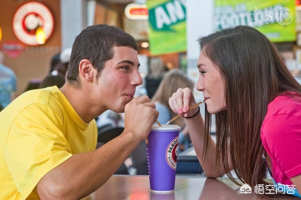 发现男友跟别的女人暧昧,怎样挽回男朋友的心?