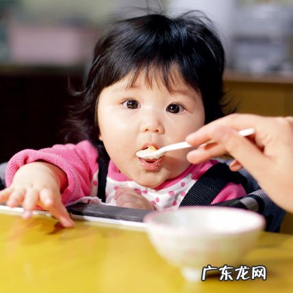 婴儿什么时候添加辅食?