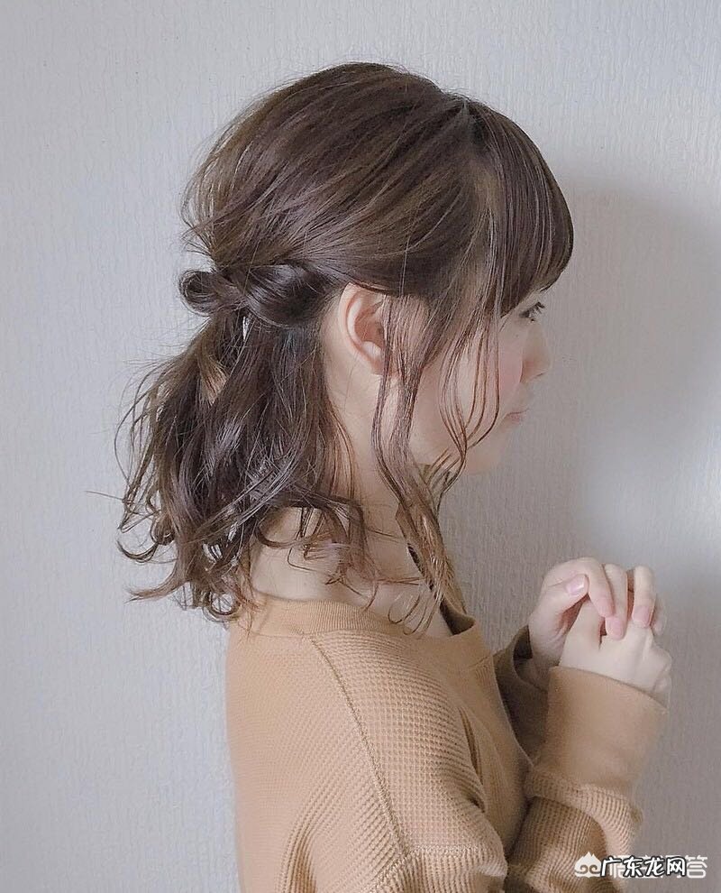 对于发量少的人来说,如何扎头发能显得头发多?