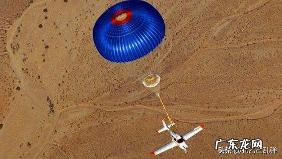 客机上为什么没有逃生用的跳伞装置?