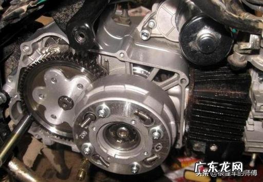 汽车离合器是干嘛的 两个作用是啥