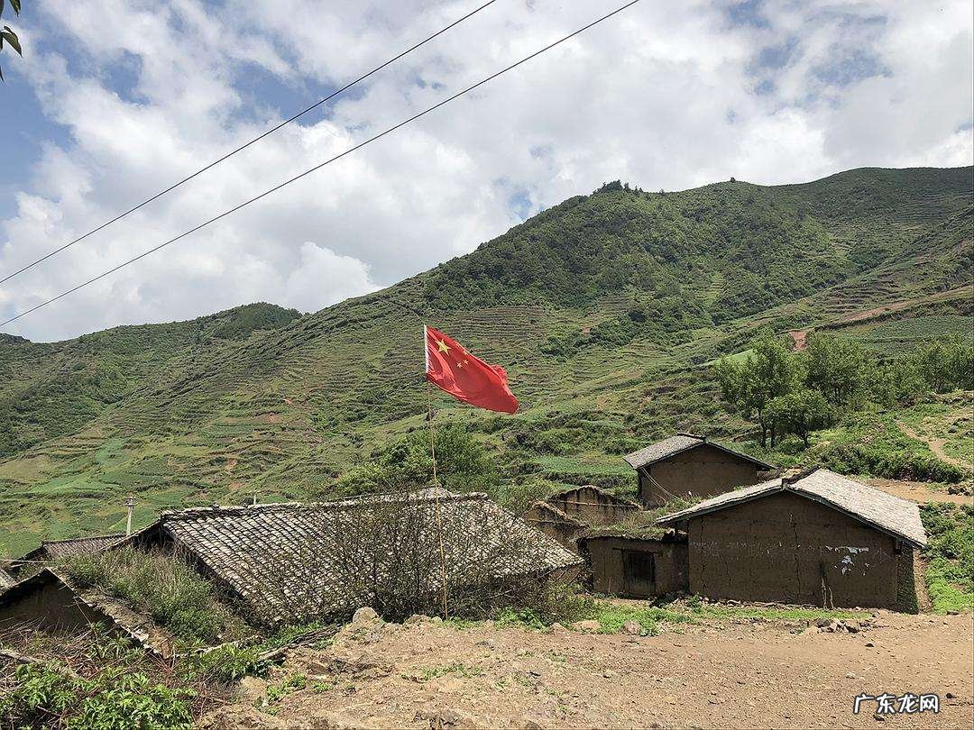 你印象中的山村教师是怎样的？