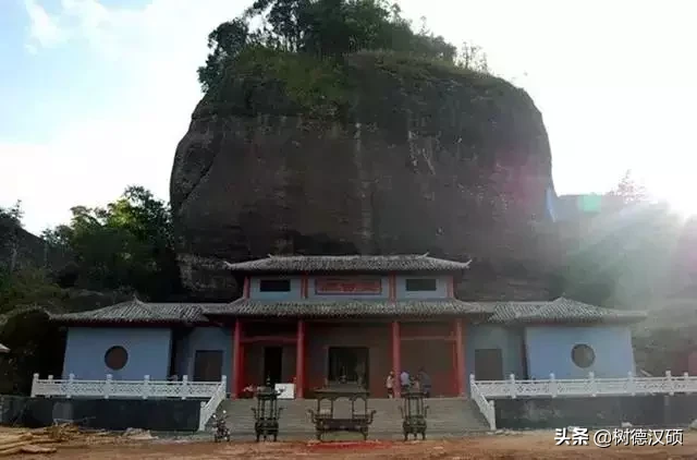 农历十月初一在你们那里是节日吗？