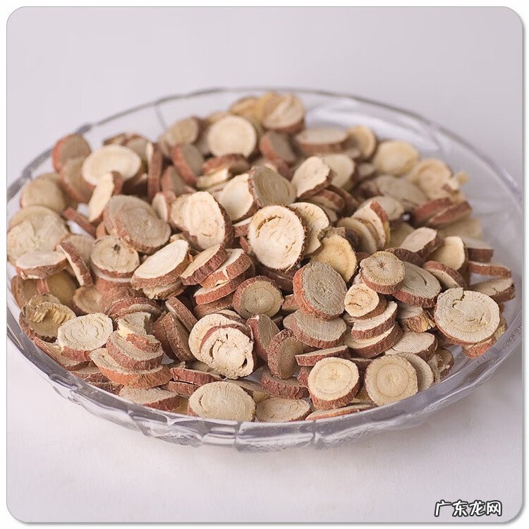 为什么鼻子上会长痘痘 为什么鼻子上长痘痘了