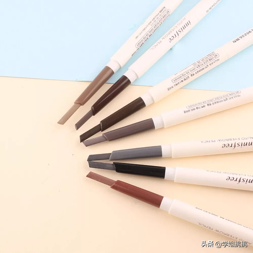 如何选择眉笔颜色?是眉笔好用还是眉粉好用?