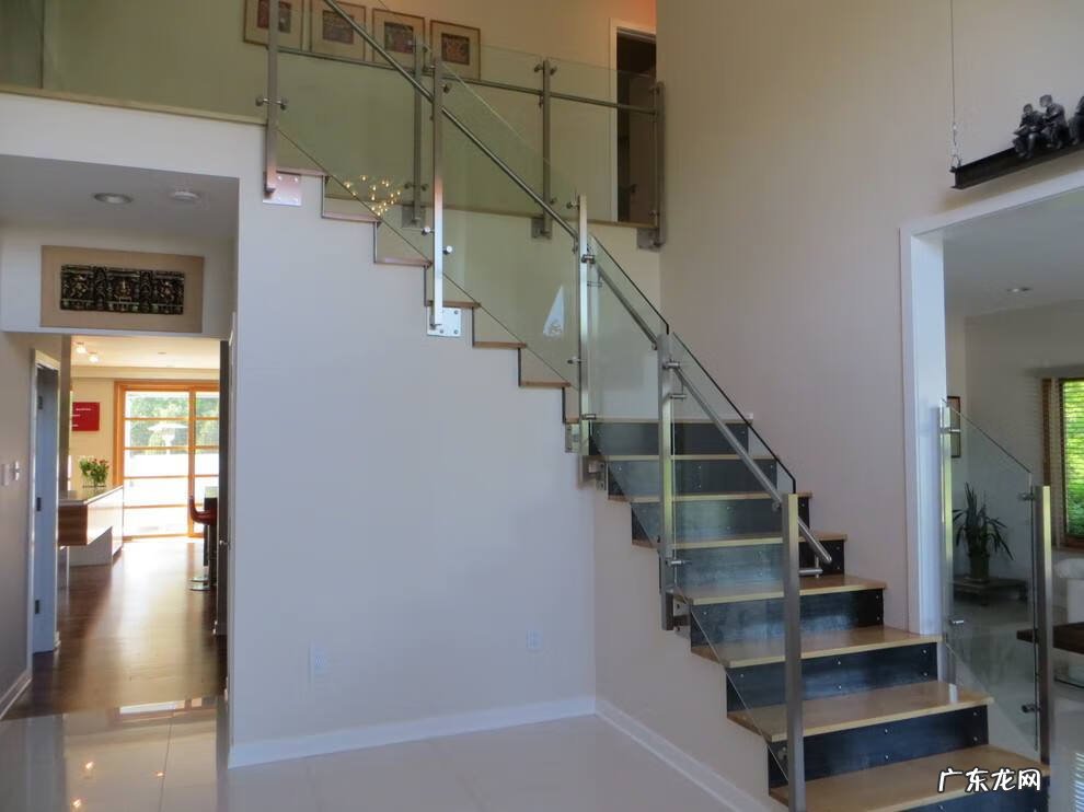 顶楼楼梯盖 用什么盖楼梯最好