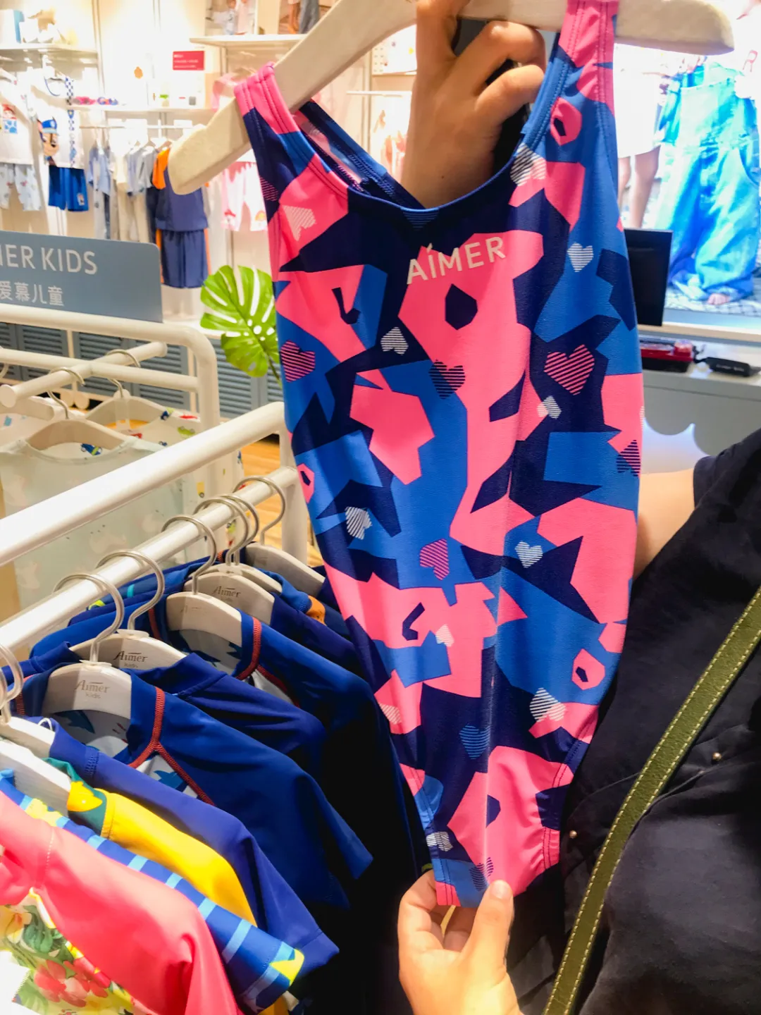 儿童泳衣品牌排行 儿童泳衣哪种款式好