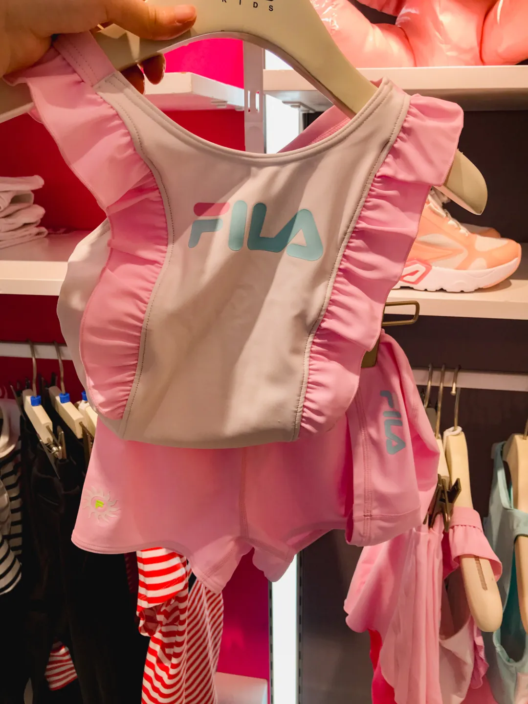 儿童泳衣品牌排行 儿童泳衣哪种款式好