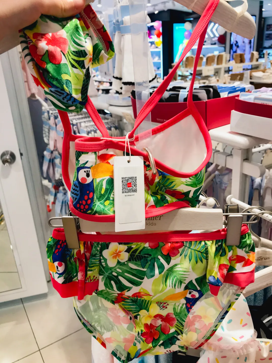 儿童泳衣品牌排行 儿童泳衣哪种款式好