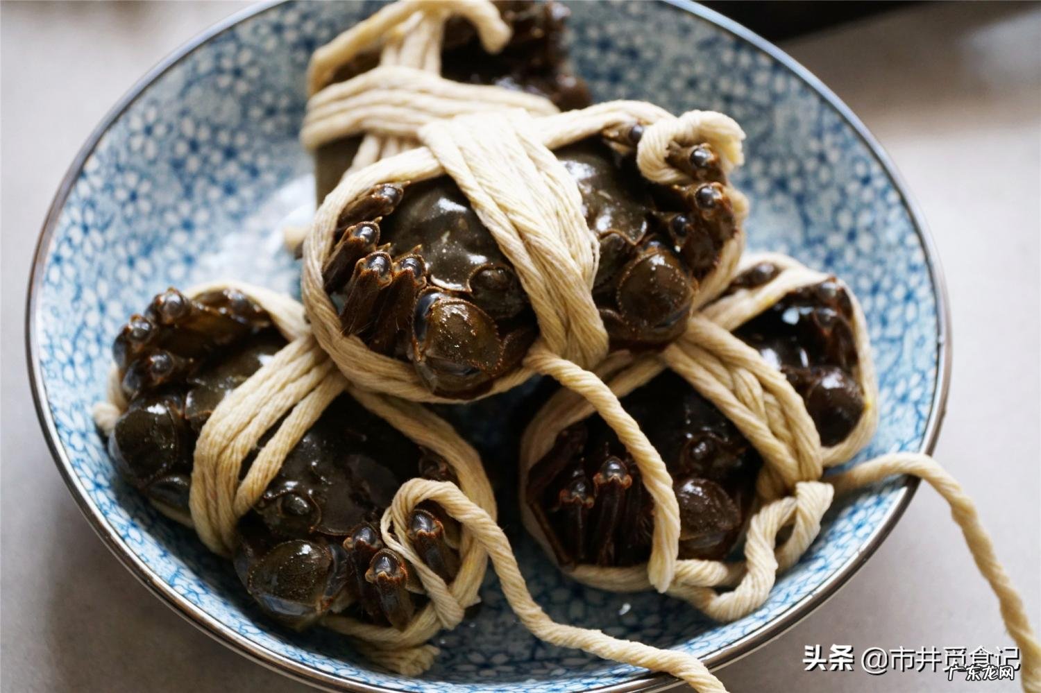 青蟹怎么蒸脚不会掉色 怎么蒸青蟹不会掉脚爪