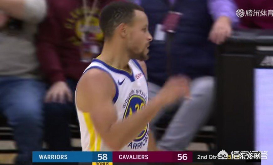 库里三分14中9狂砍42+9+7，怎么评价库里本场的表现？