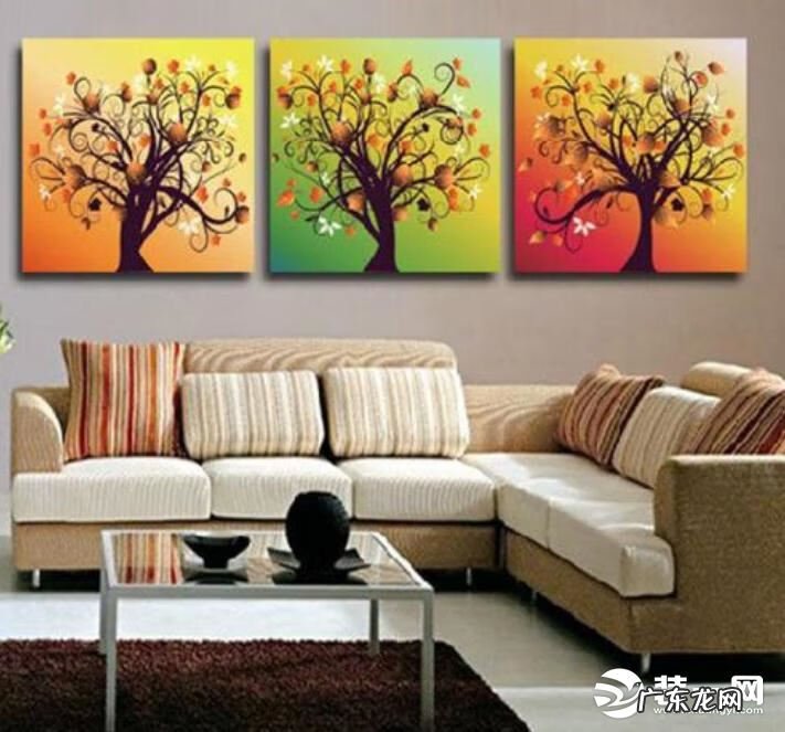 沙发墙挂什么画风水好 沙发墙上挂画风水